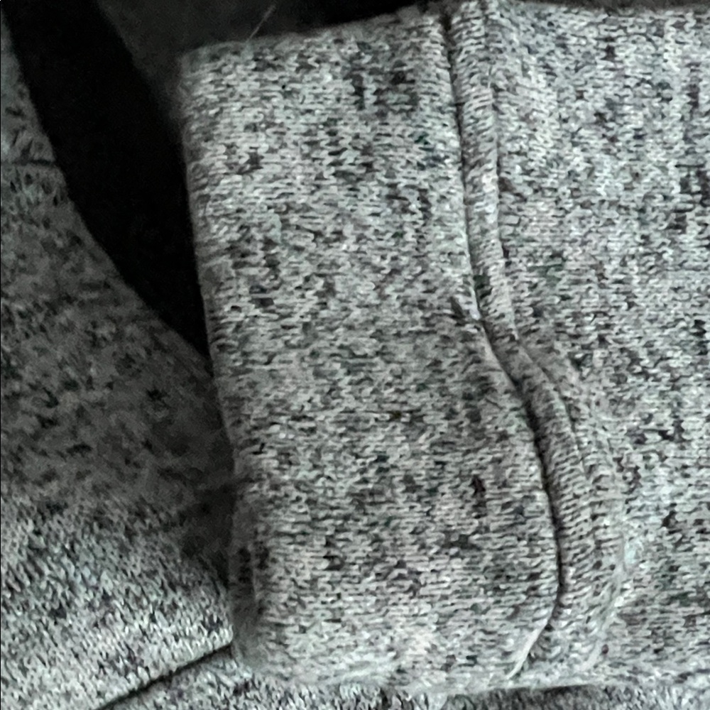 Eddie Bauer Men's Gray Heathered Pullover - Picture 4 of 7